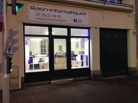Vitrine du magasin Raon Informatique